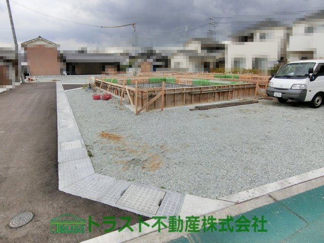 明石市二見町西二見第12　4号棟の前面道路含む現地写真