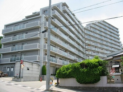 藤和ハイタウン三田城山の外観