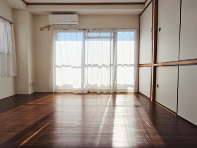 【内装】 | 菅長ビル | 菅長ビル　洋室６帖（ＤＫ側から）