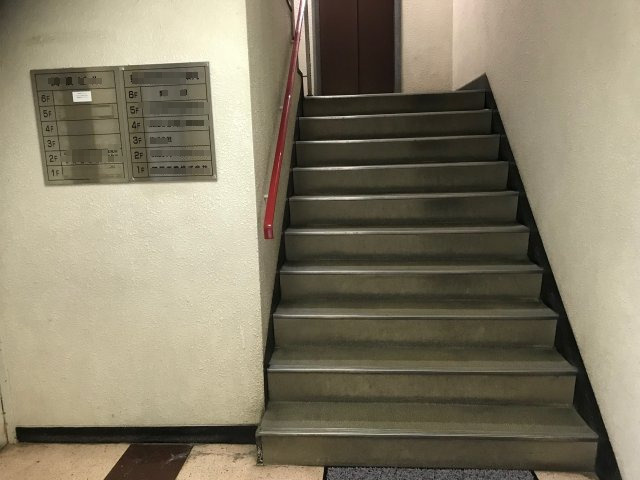 第２関根ビルのエントランス