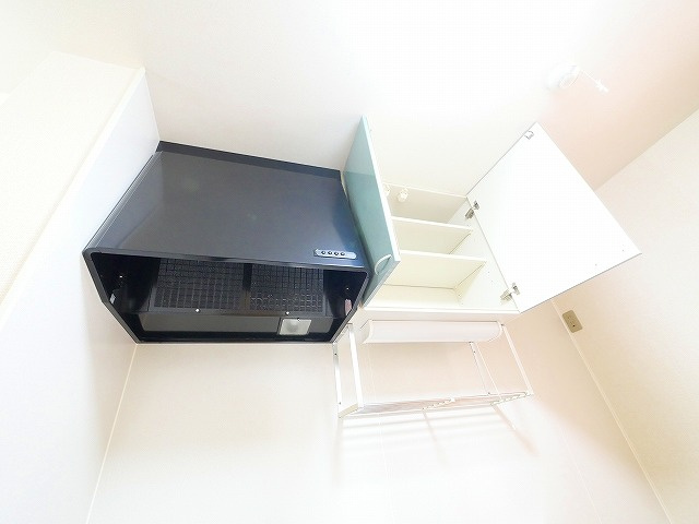 ハイツ若草の内装|空気の入れ替えもしやすいお部屋ですよ。