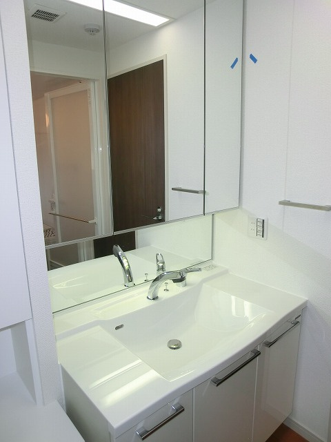 ネクサスサンゲンヤの独立洗面台