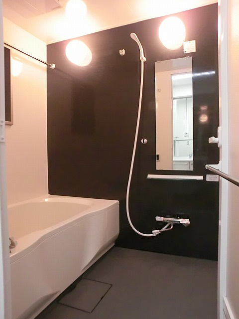 ネクサスサンゲンヤの浴室