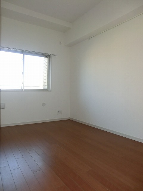 ネクサスサンゲンヤの洋室