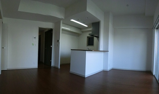 ネクサスサンゲンヤの居間・リビング