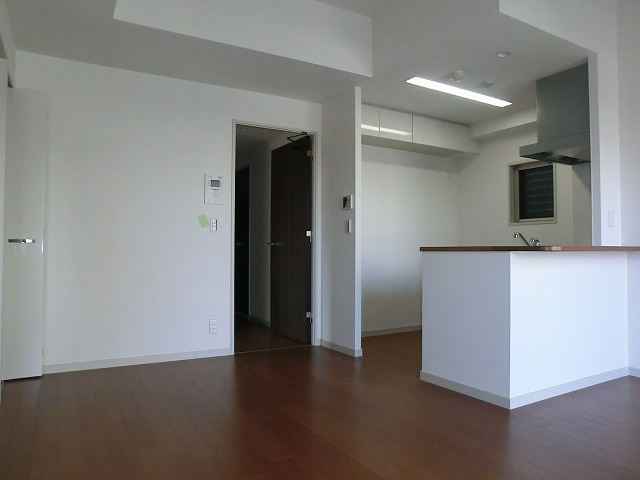 ネクサスサンゲンヤの居間・リビング