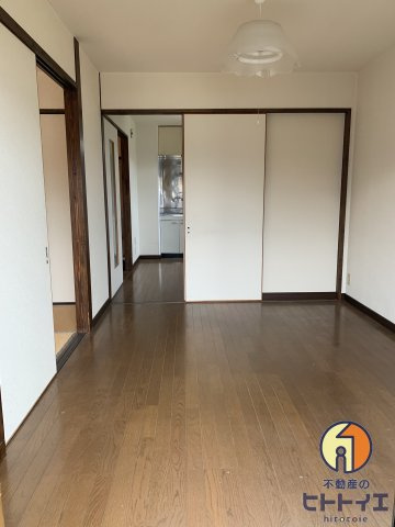 シブヤハイツの居間・リビング