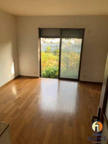 メゾネット小枝の居間・リビング|ゆったり過ごせるリビングです