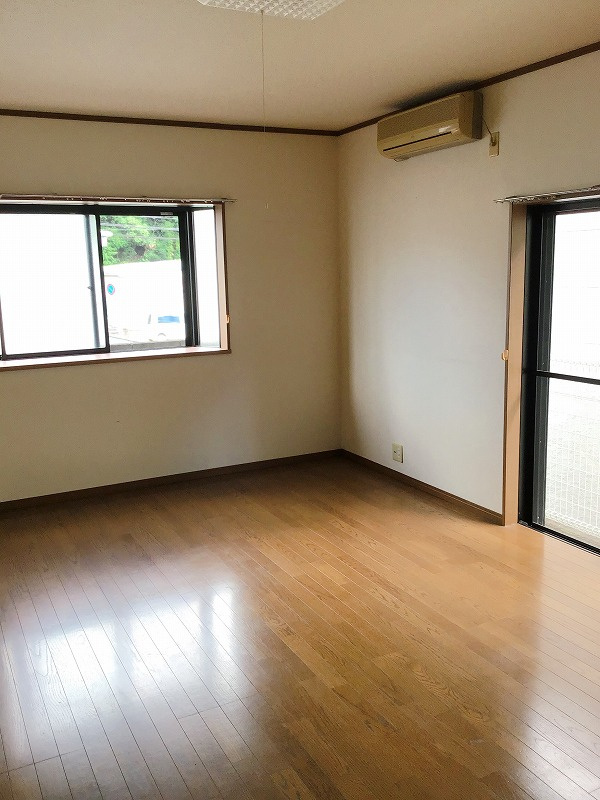 市川大野壱番館の居間・リビング