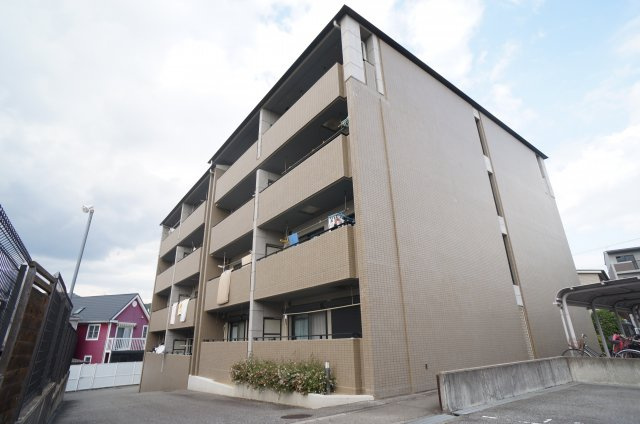 ラ・フィーネ芳樹の外観