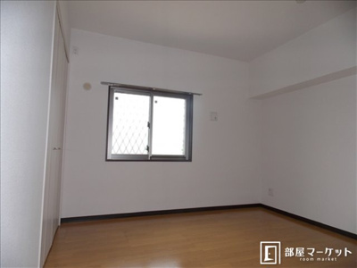 【寝室】 | ブラウニー