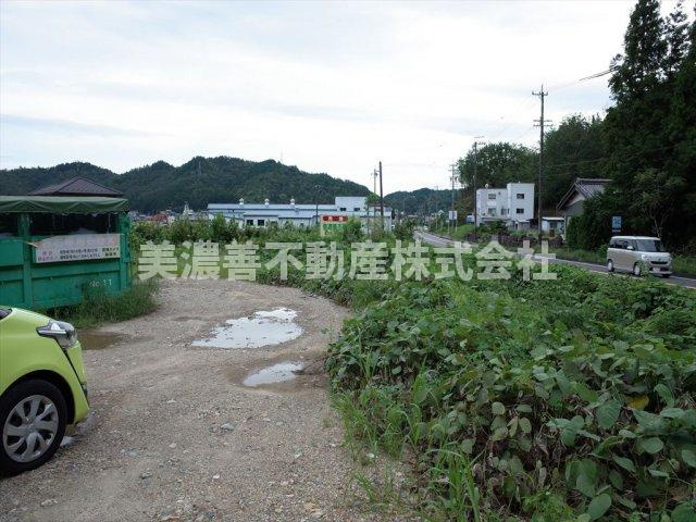 ２８３７２　山県市岩佐土地