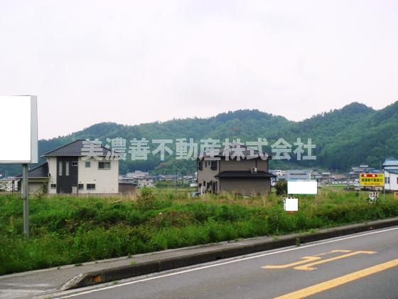 ２８３７２　山県市岩佐土地の外観