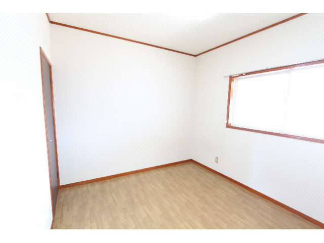 永倉コーポ2号棟の洋室|現況と異なる場合がございます。