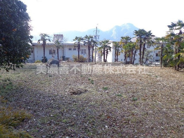 ４３１２２　岐阜市長良雄総土地の外観