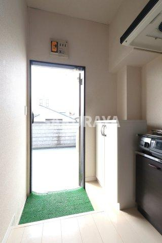 富澤第一ビルの玄関|2025年6月撮影。