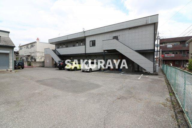 富澤第一ビルの駐車場