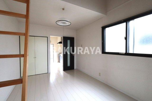 富澤第一ビルの洋室|2025年6月撮影。