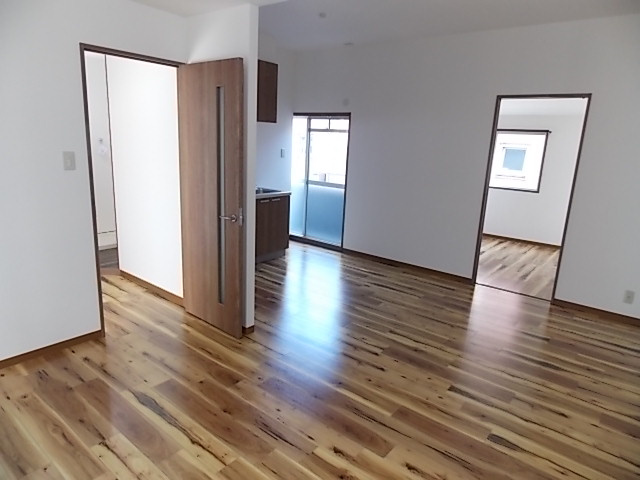 【居間・リビング】 | 桂尾山サンハイツ