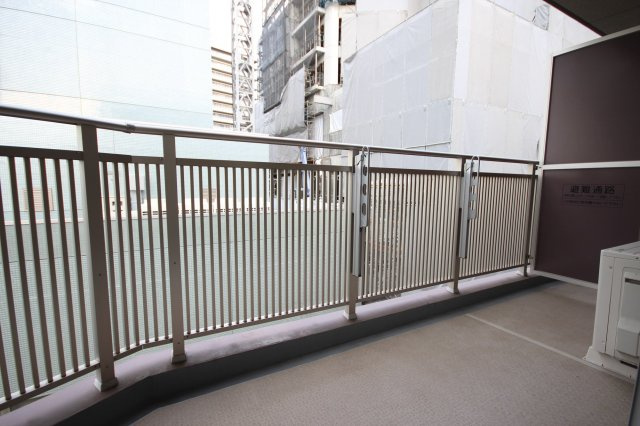 【バルコニー】