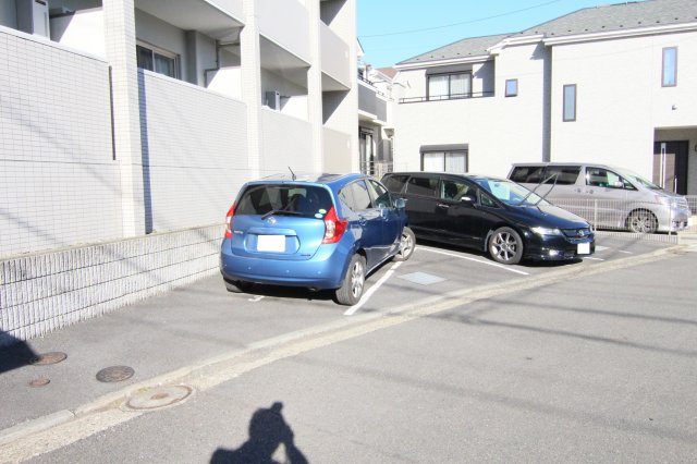 プランシードの駐車場