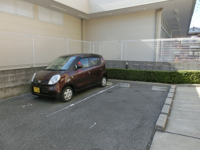エクセル姫島の駐車場