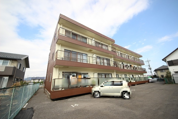 カヌマヒルズの画像