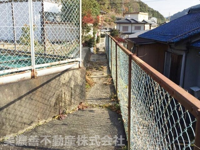 ５０９９８　岐阜市安食字志良古土地のその他