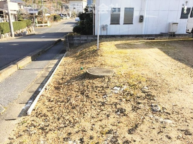 ５０９９８　岐阜市安食字志良古土地の前面道路含む現地写真