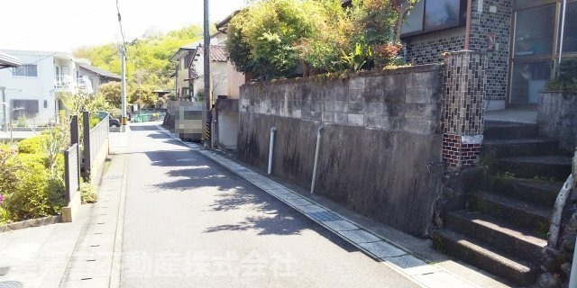 ５１６９８　岐阜市岩田坂土地の前面道路含む現地写真