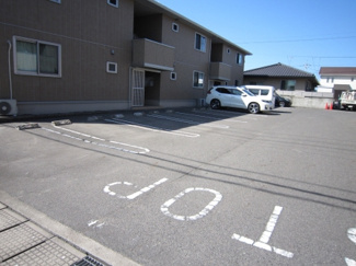 【駐車場】 | セジュール上野浦　Ⅲ | 車をお持ちの方に嬉しい駐車場付きの物件です