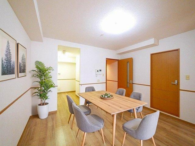 CENTURY・アスカⅩ（10）の居間・リビング|CGで家具等を配置したもので家具等は含まれません。
