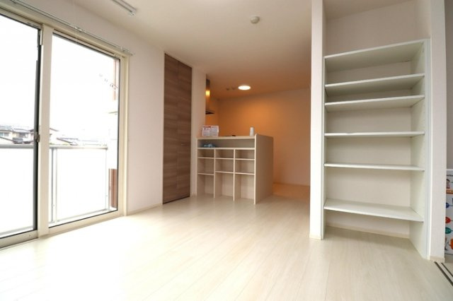 プロムナード新堀の居間・リビング