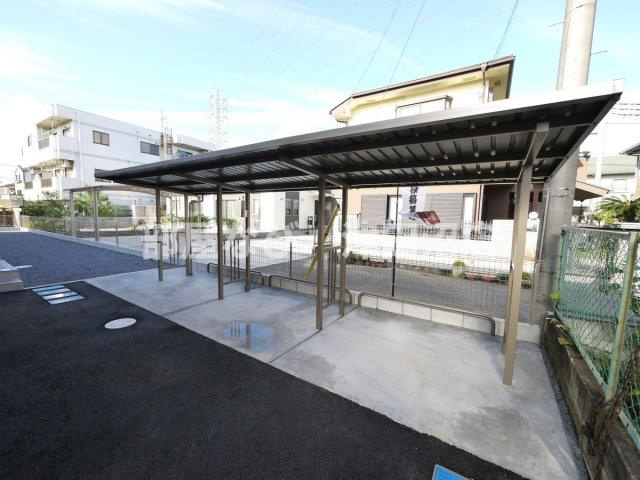 フェリース【Ｆｅｌｉｚ】のその他共用部分|屋根付き駐輪場です