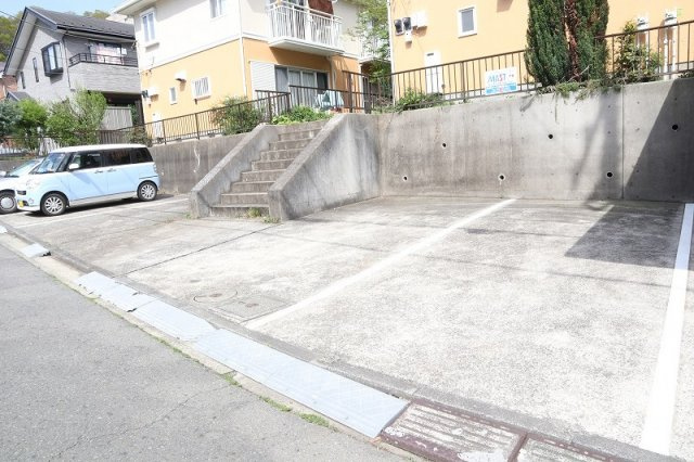 【駐車場】 | 唐戸テラスA【SHM】 | 敷地内駐車場1台付き！