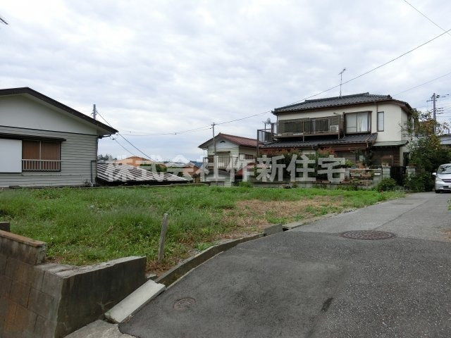 八千代市大和田　売地　約６１．８坪　整形地　角地　建築条件なしの前面道路含む現地写真
