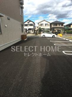 【駐車場】 | 駐車場があるので、車を買う予定の方も安心です