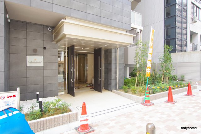 スペーシア江坂南金田　仲介手数料無料のエントランス