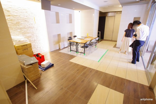 スペーシア江坂南金田　仲介手数料無料のロビー