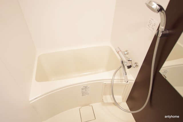 スペーシア江坂南金田　仲介手数料無料の浴室