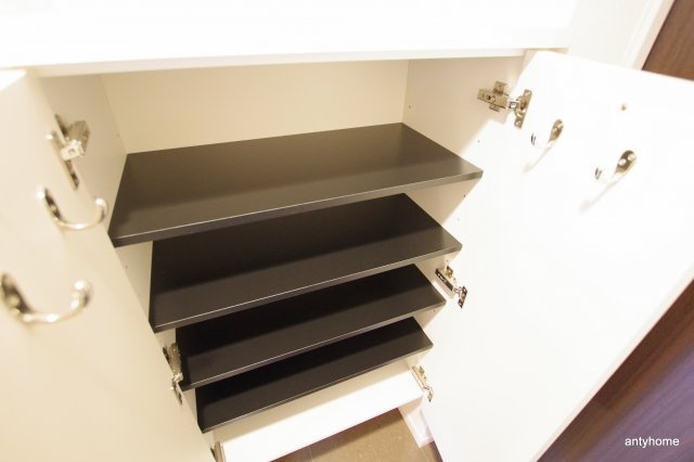 スペーシア江坂南金田　仲介手数料無料の収納