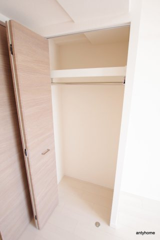 スペーシア江坂南金田　仲介手数料無料の収納