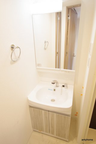 スペーシア江坂南金田　仲介手数料無料の洗面所