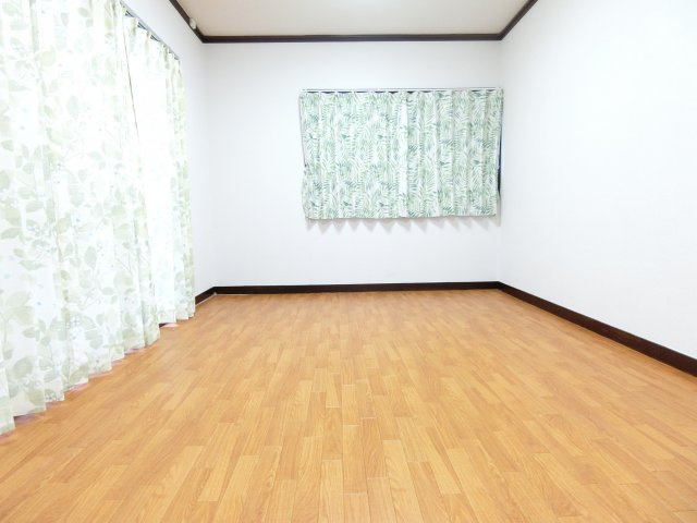 楠風台貸家の内装
