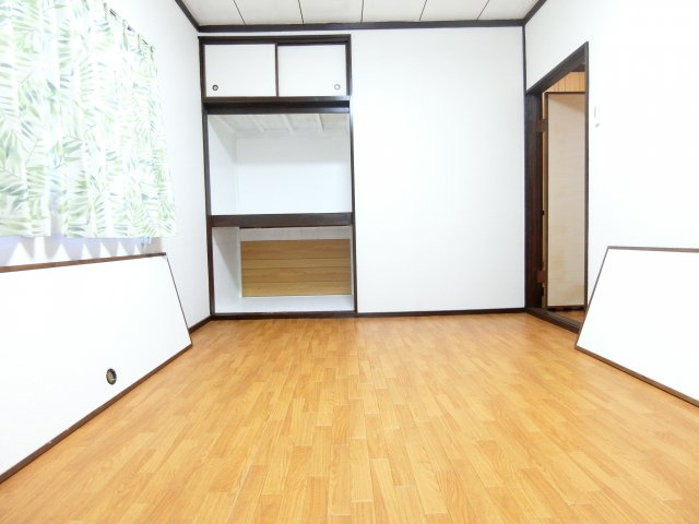 楠風台貸家の洋室