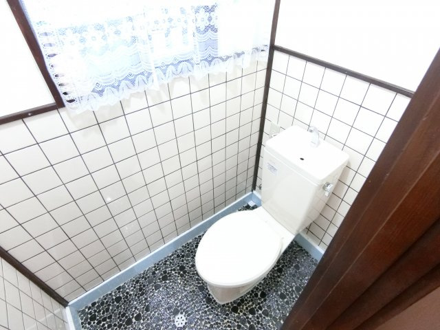 楠風台貸家のトイレ