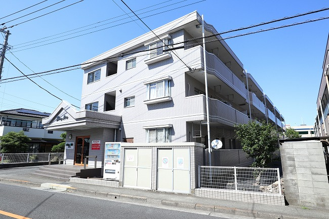 シャイニングヒルズの外観