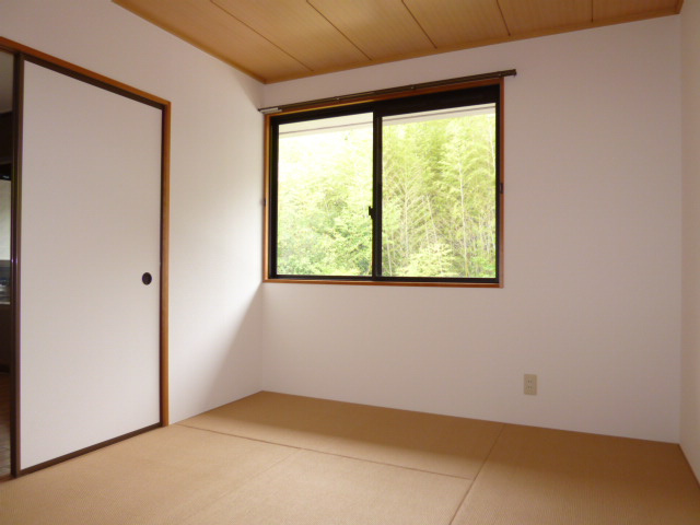 サリネージュ山手Ｂの寝室|和室