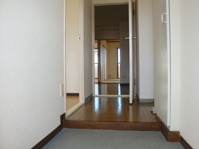 グリーンハイツ生圃の玄関