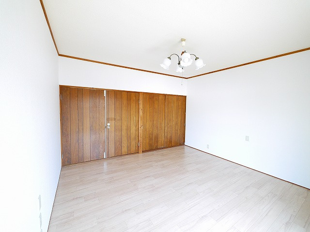 郡山新町テラスハウスの洋室|洋室です